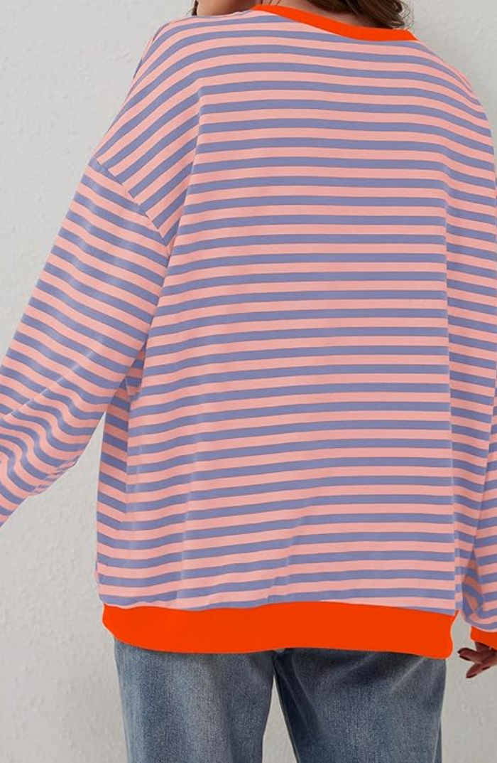 Pola | Oversizowy Sweter w Paski z Rekawami Nietoperz