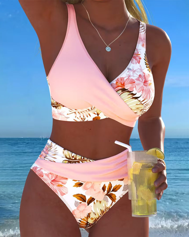 Edyta – Kwiatowe Bikini z Kontrastem i Rozcięciem