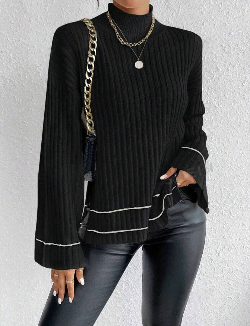 Aldona | Prazkowany Sweter z Golfem