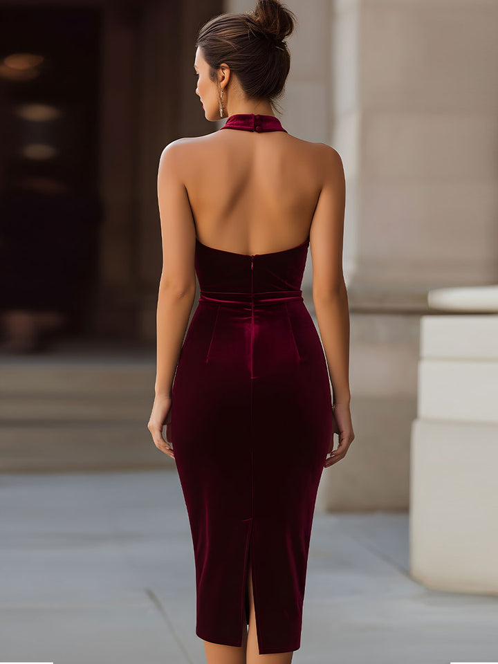 Sukienka midi bodycon z aksamitu w kolorze bogatej burgundowej