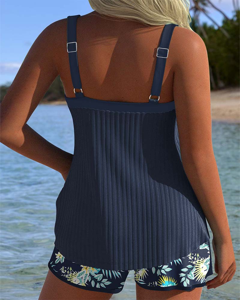 Anna – Tankini w Paski z Szortami Plażowymi
